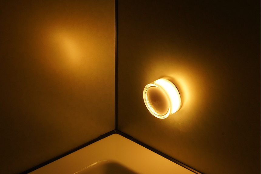 瞑想タイムに癒しのキャンドルライトを