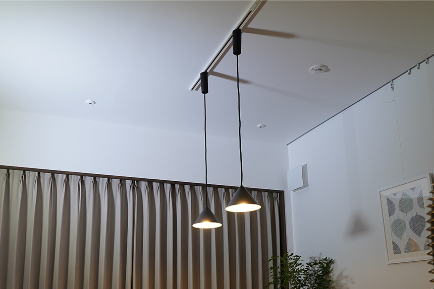 ダクトレール（ダイニングテーブル用照明）