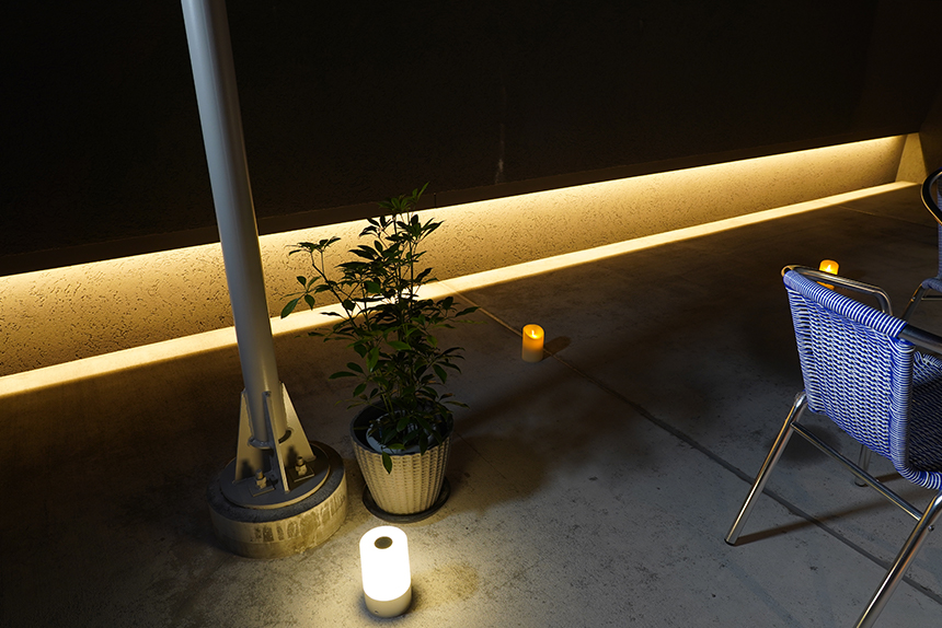 手摺足元の床を照らすライン間接照明